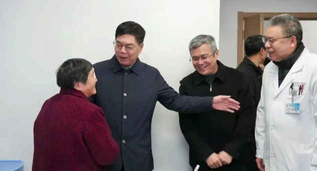 鎮(zhèn)江市第十八次慈善助殘“復(fù)明行動”圓滿結(jié)束——康復(fù)眼科攜手患者重見光明！