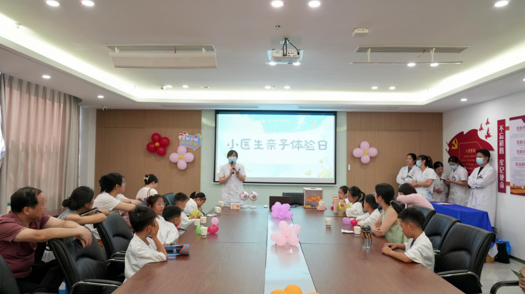 “小小眼科醫(yī)生” 職業(yè)體驗(yàn)活動(dòng)溫情落幕：一場(chǎng)雙向成長(zhǎng)的護(hù)眼之旅?